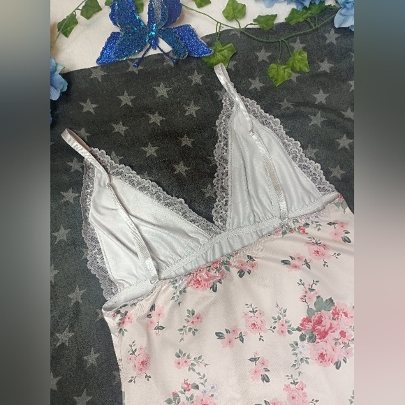 Floral Lace Trim Nightgown - Picture 11 of 12